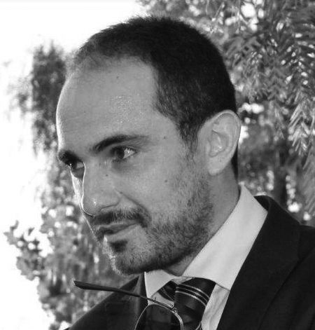 L'autore | Ing. Vittorio Mottola Laureato in ingegneria edile, libero professionista e imprenditore edile, consulente software tecnico.
