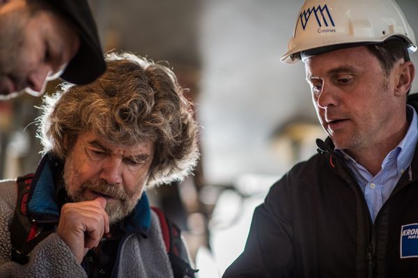 Reinhold Messner in cantiere