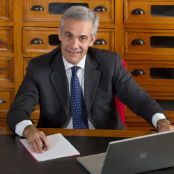 Luca Ferrari | Presidente Isi