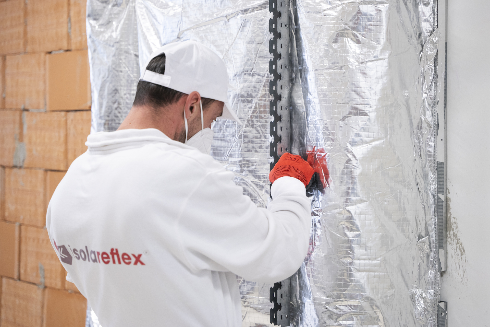 Applicazione Isolareflex | Il sistema d’isolamento termico interamente a secco di cui Boero è distributore esclusivo in Italia e in Europa.